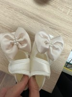 Detské sandálky biele s mašľou